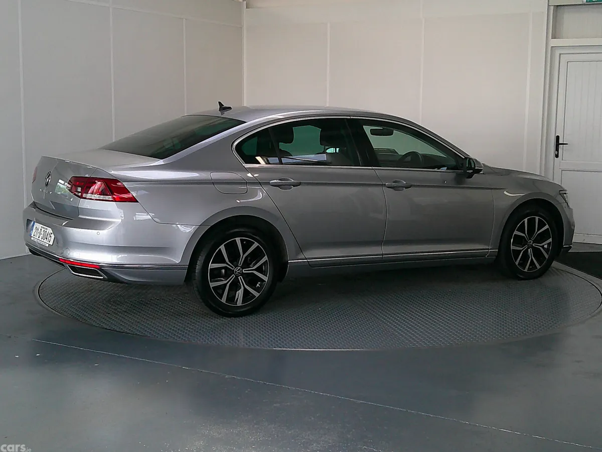 Volkswagen Passat Saloon, Diesel, 2021, Grey
