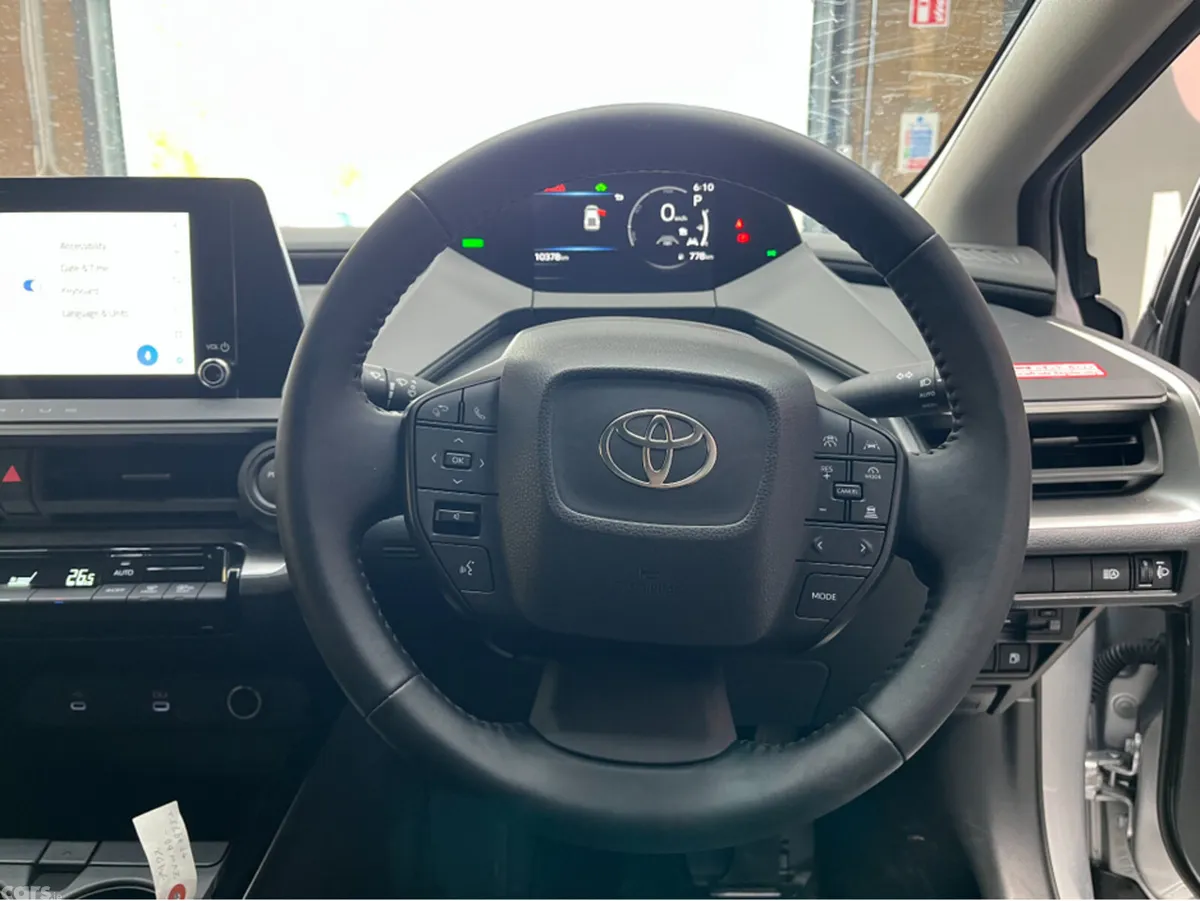 Toyota Prius Estate, Petrol, 2025, Silver