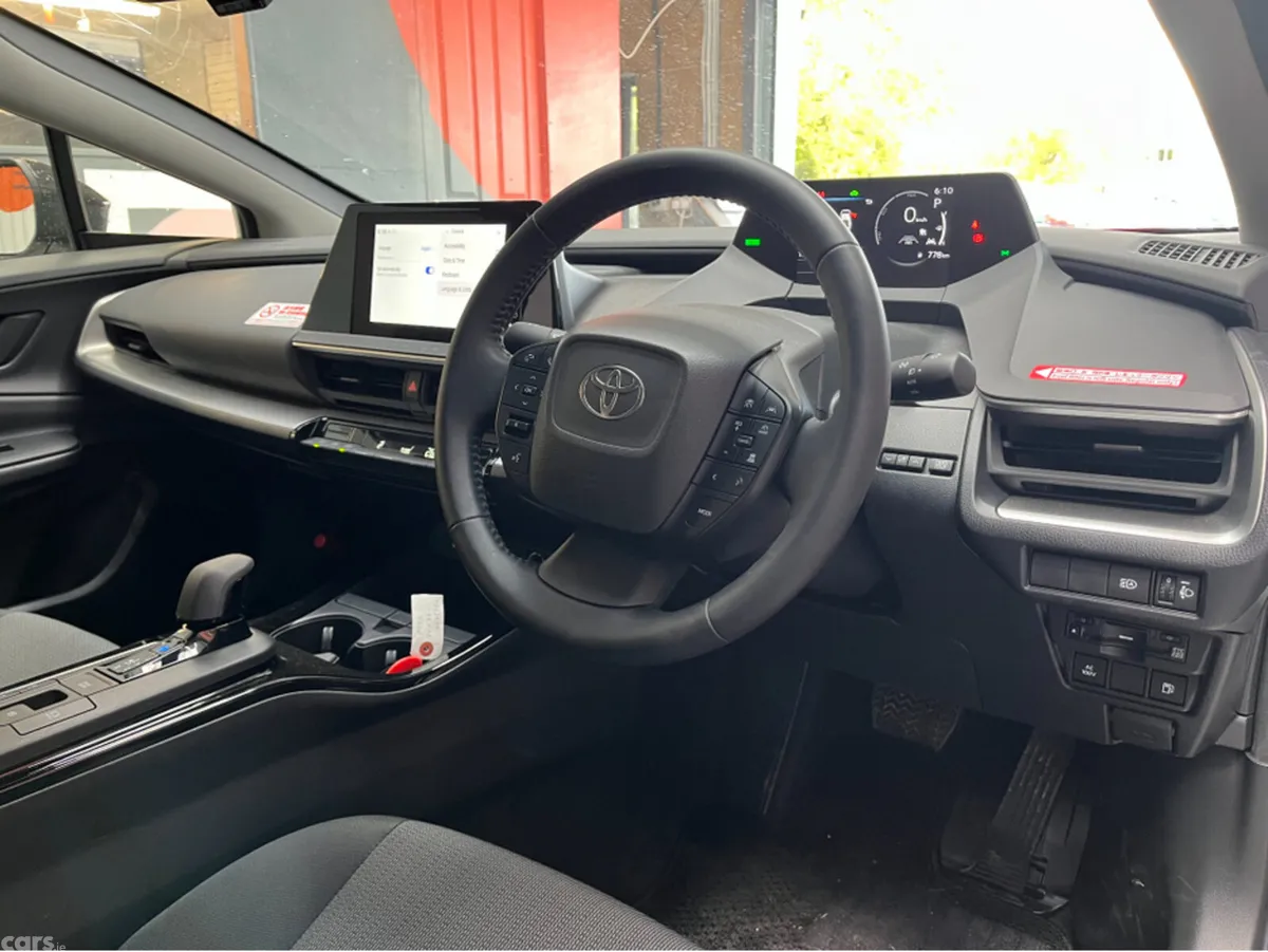 Toyota Prius Estate, Petrol, 2025, Silver