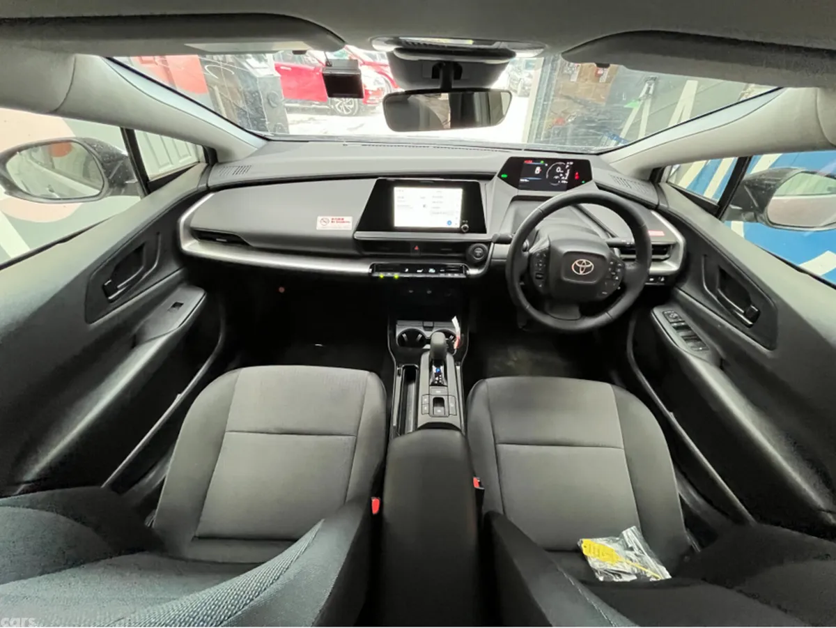 Toyota Prius Estate, Petrol, 2025, Silver