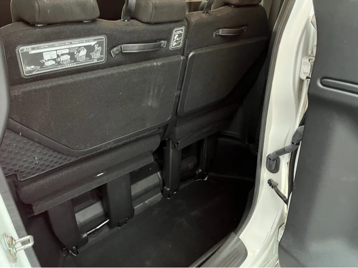 Honda Stepwagon MPV, Petrol Hybrid, 2021, White