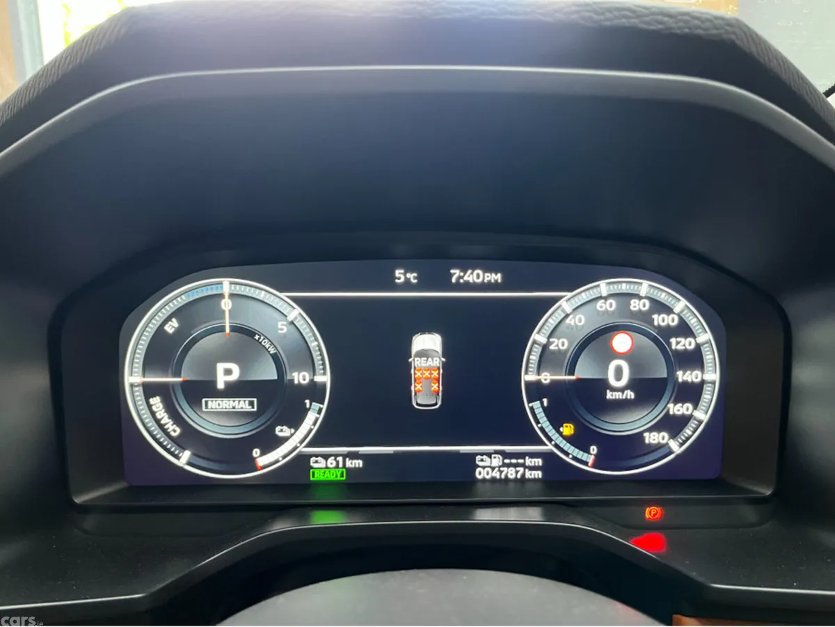 Mitsubishi Outlander SUV, Petrol Plug-in Hybrid, 2024, White
