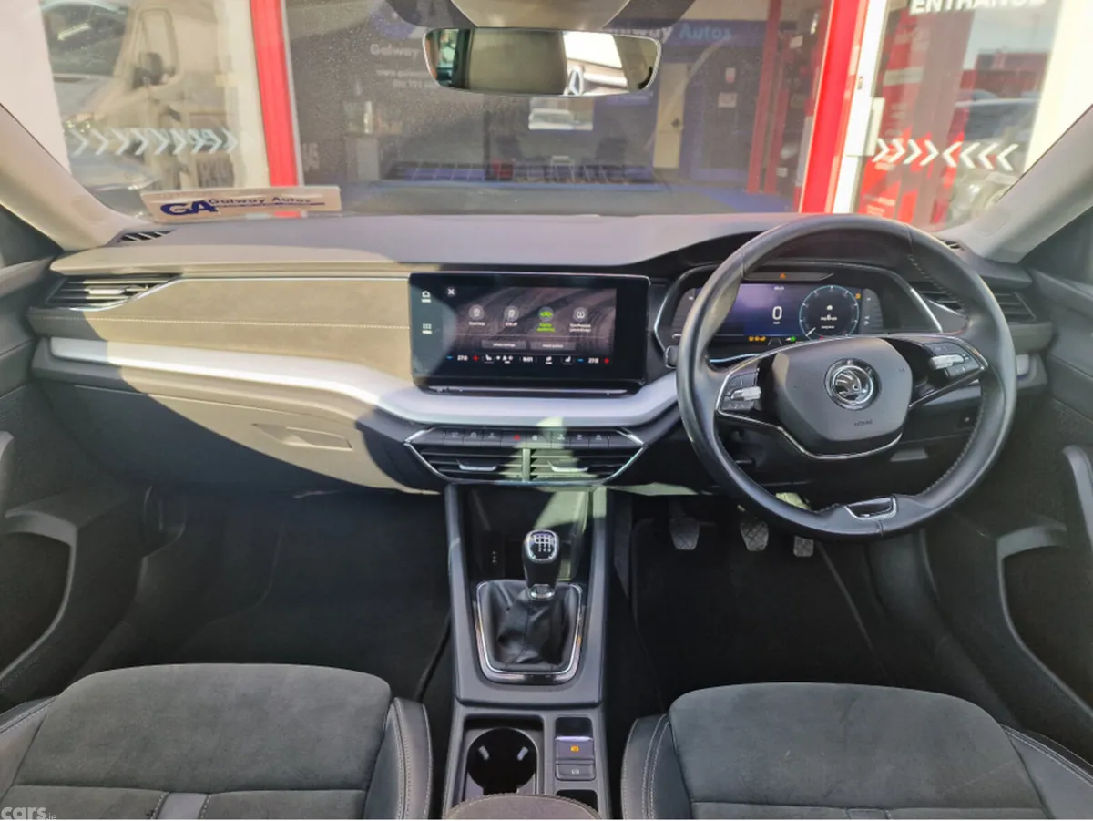 Skoda Octavia Estate, Petrol, 2020, Silver