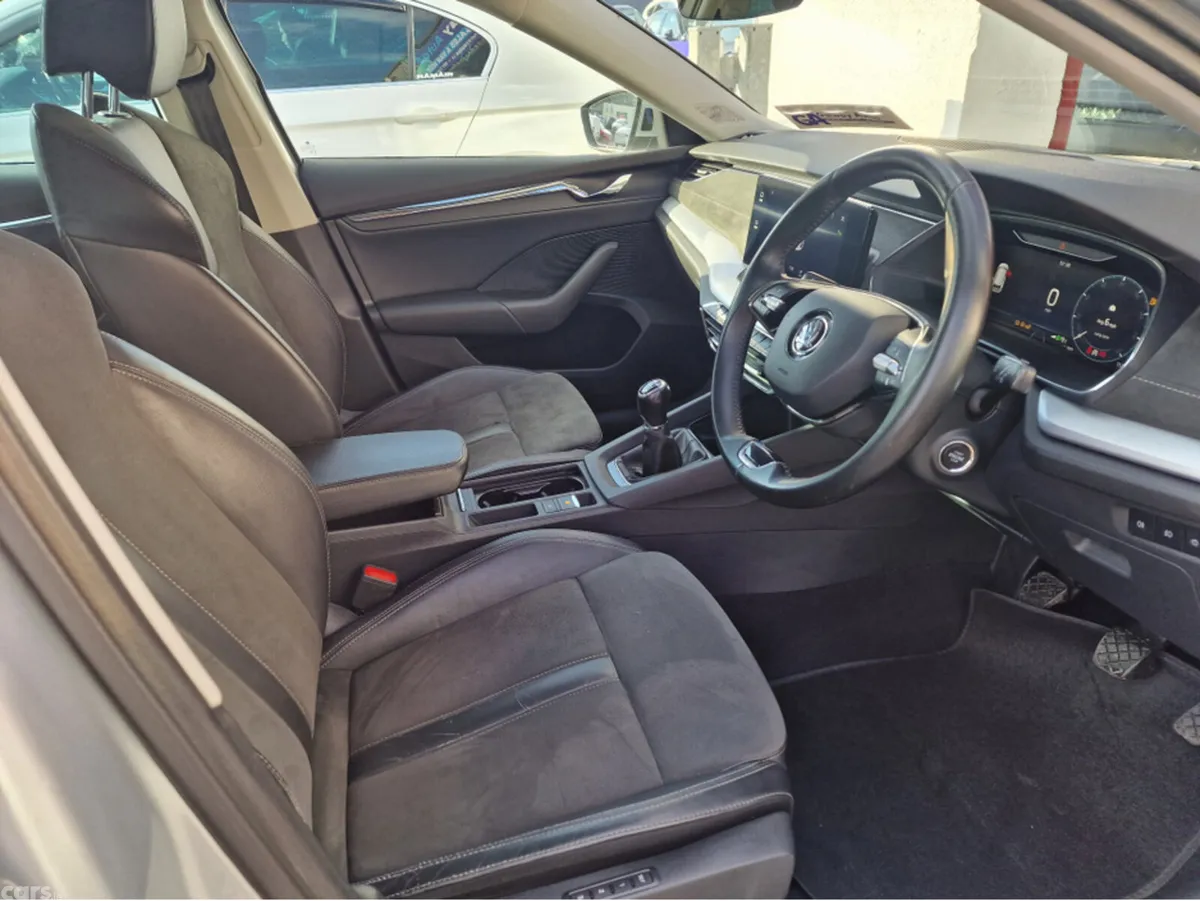 Skoda Octavia Estate, Petrol, 2020, Silver