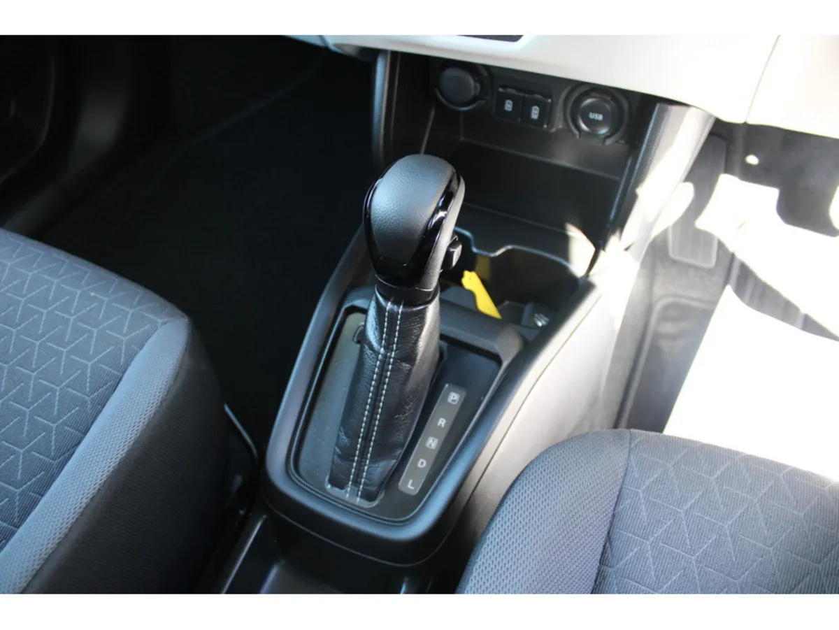 Suzuki Swift Hatchback, Petrol Hybrid, 2027, Black