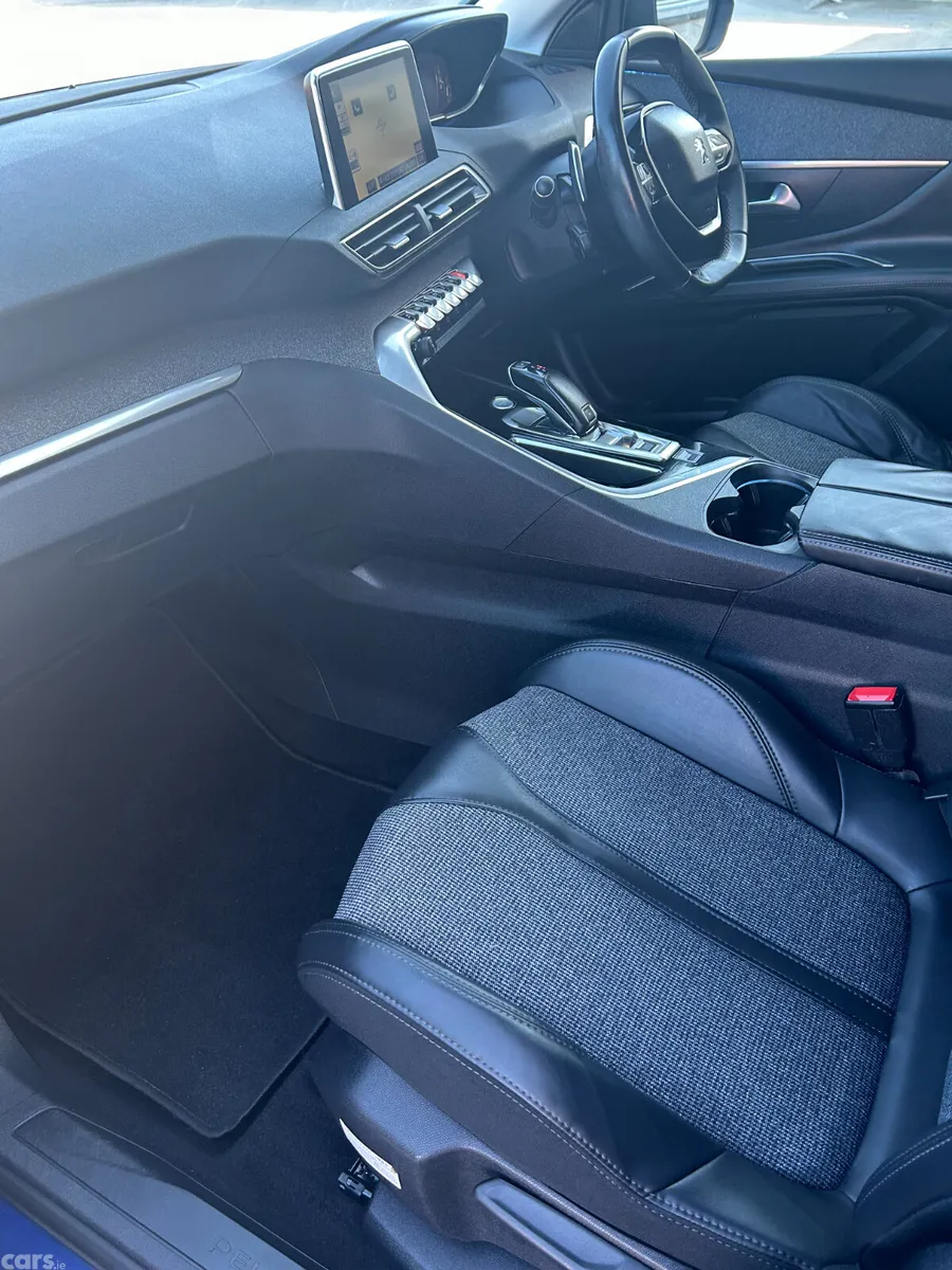 Peugeot 3008 SUV, Petrol, 2017, Blue