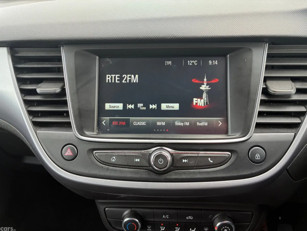 Opel Crossland MPV, Diesel, 2022, White