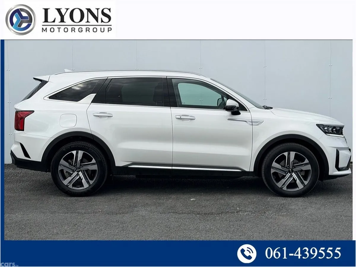 Kia Sorento SUV, Petrol Plug-in Hybrid, 2023, White