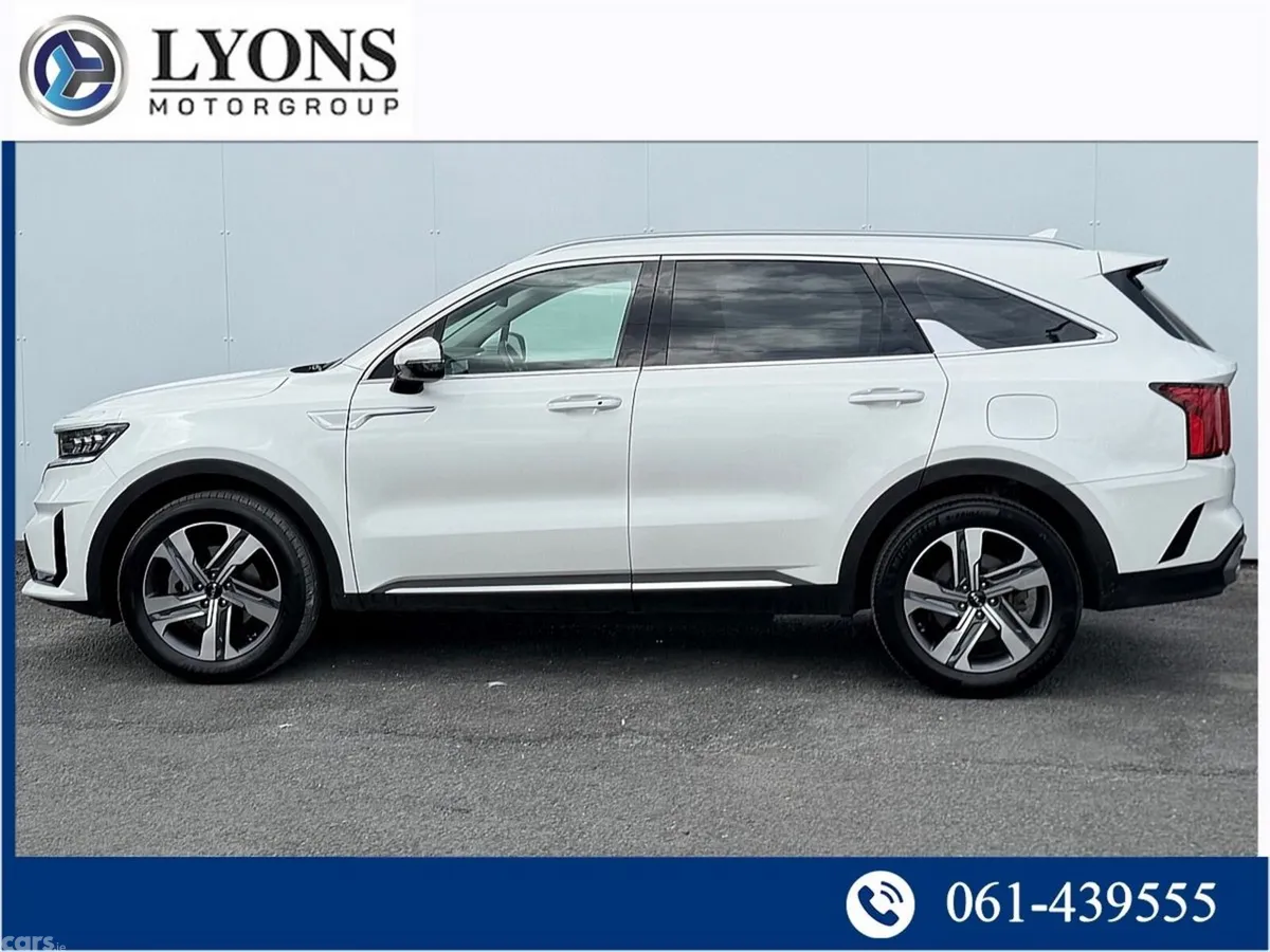 Kia Sorento SUV, Petrol Plug-in Hybrid, 2023, White