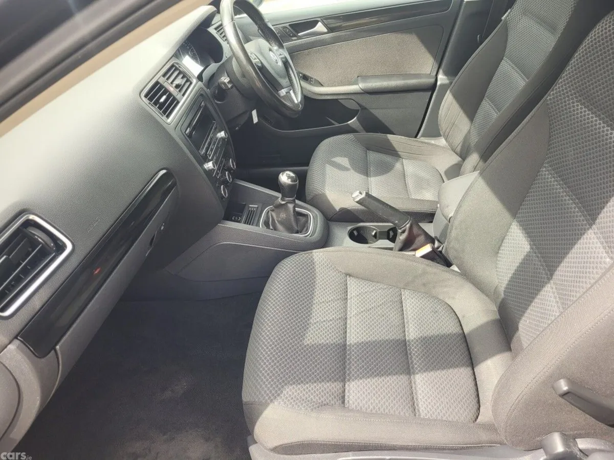 Volkswagen Jetta Saloon, Diesel, 2014, Black