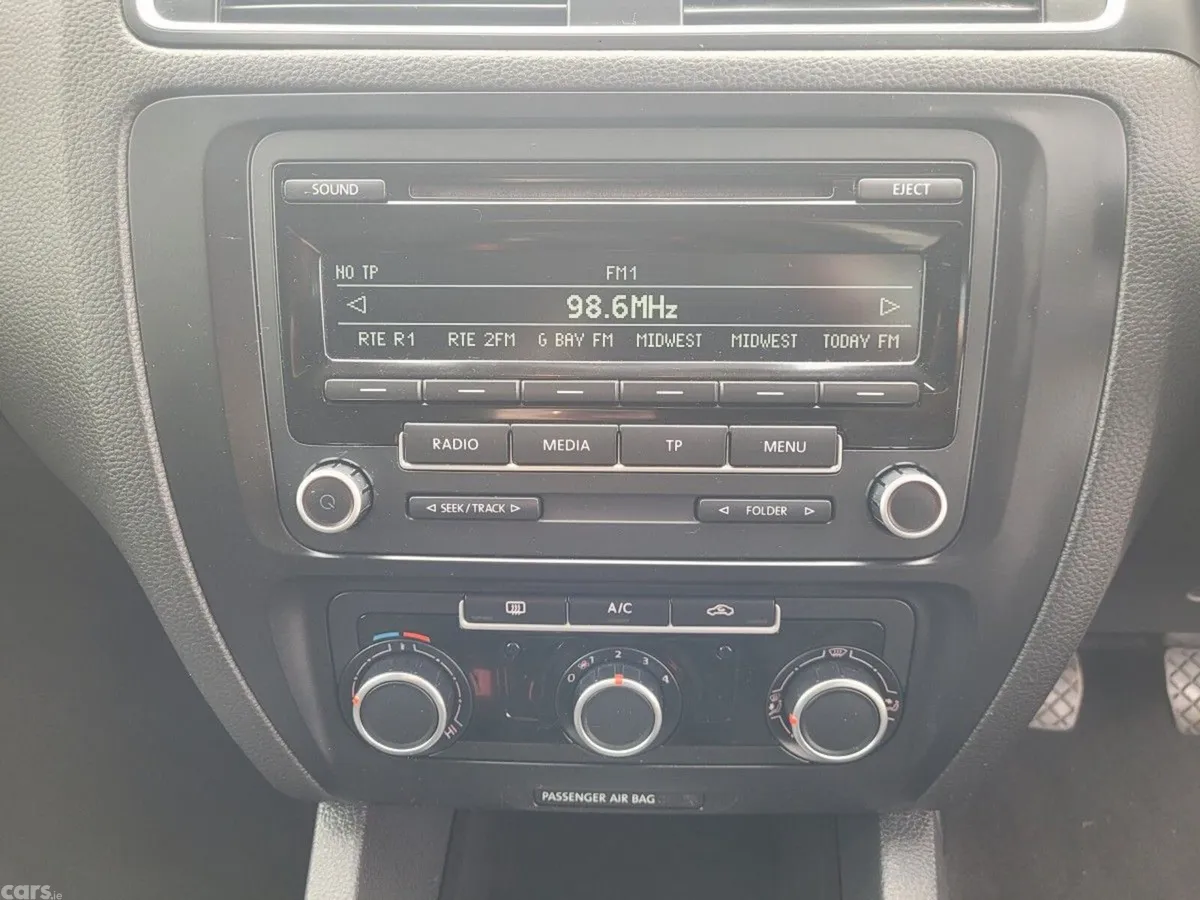 Volkswagen Jetta Saloon, Diesel, 2014, Black