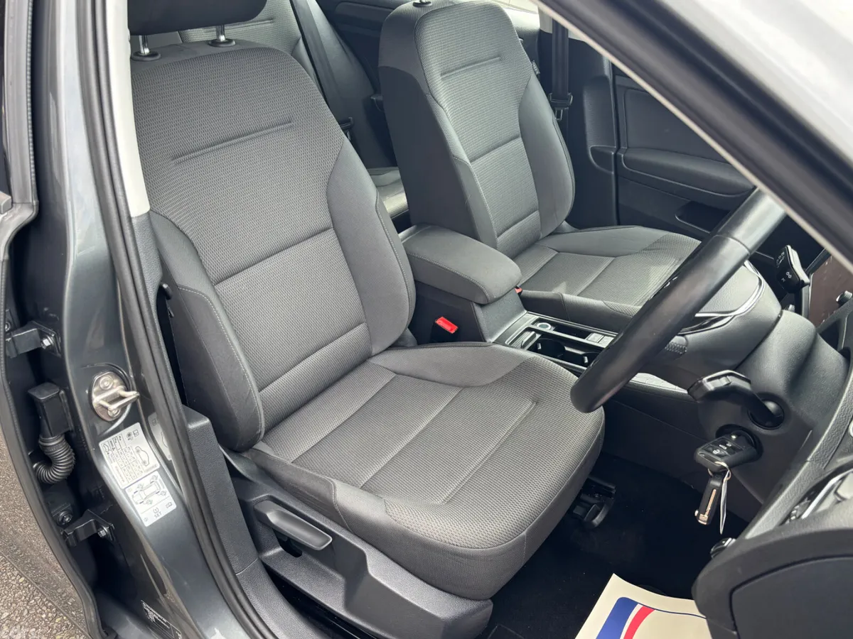 Volkswagen Golf Hatchback, Petrol, 2019, Grey