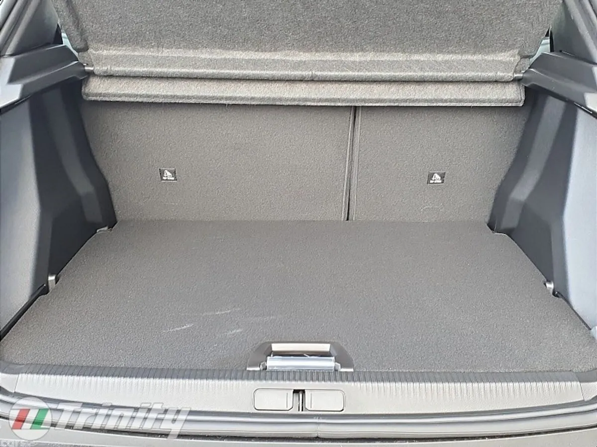 Peugeot 2008 Hatchback, Electric, 2027, Grey
