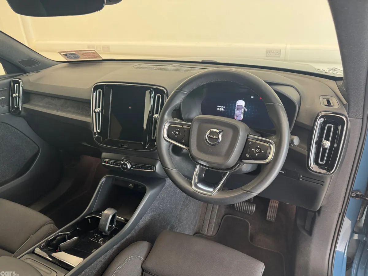 Volvo C40 Estate/Jeep, Electric, 2023, Blue