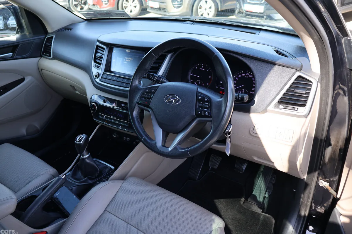 Hyundai Tucson SUV, Diesel, 2016, Black