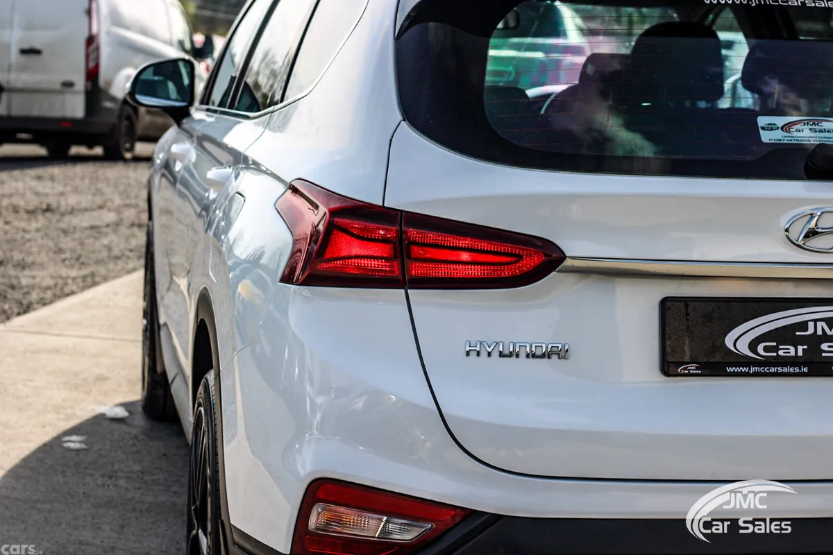 Hyundai Santa Fe SUV, Diesel, 2019, White