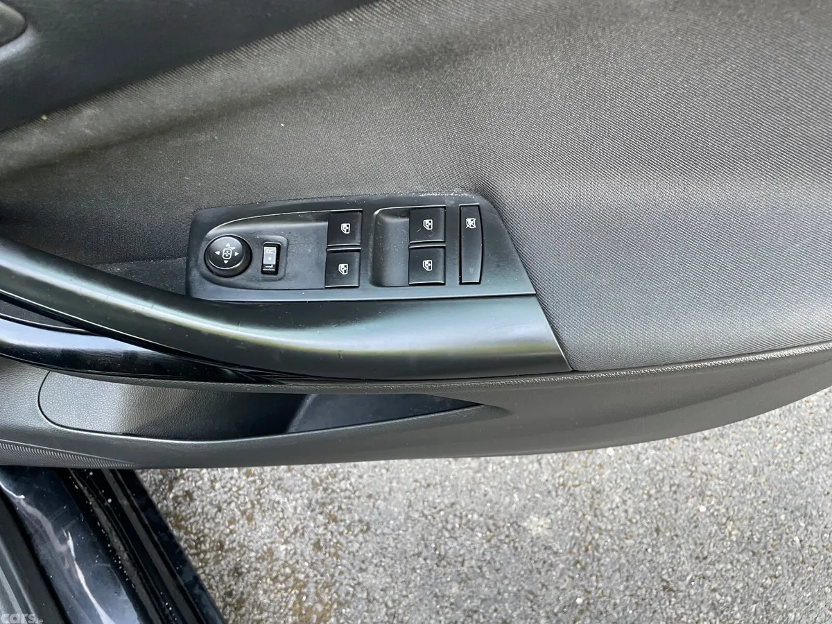 Opel Astra Hatchback, Diesel, 2017, Black