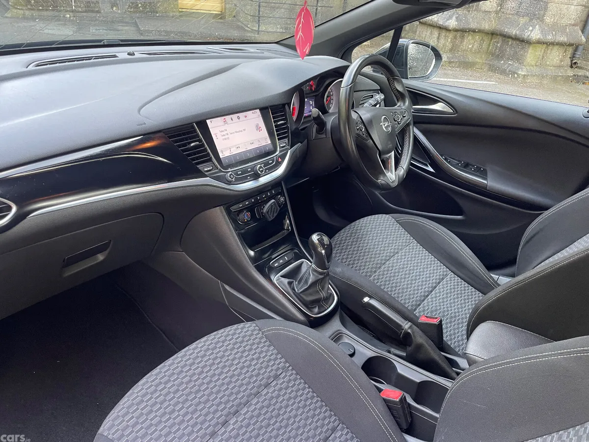 Opel Astra Hatchback, Diesel, 2017, Black