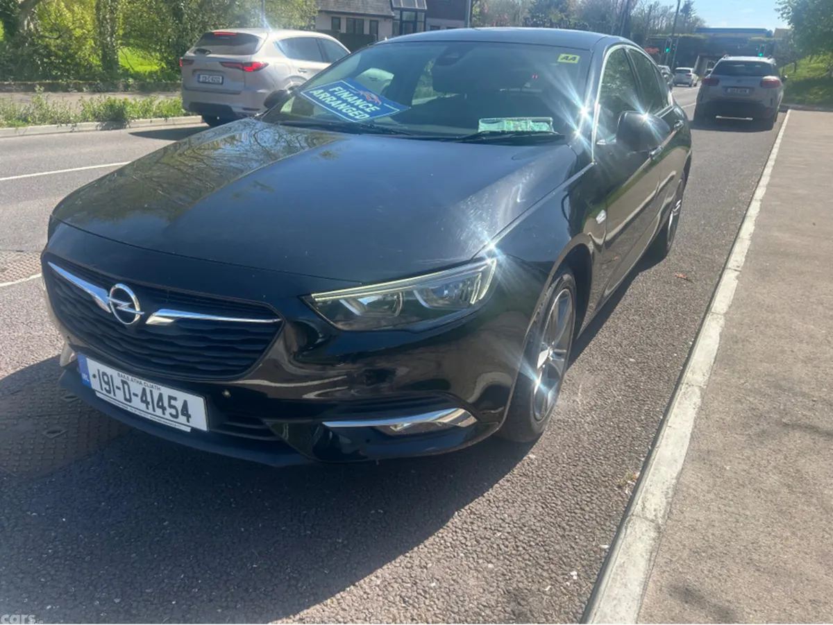 Opel Insignia Hatchback, Diesel, 2019, Black