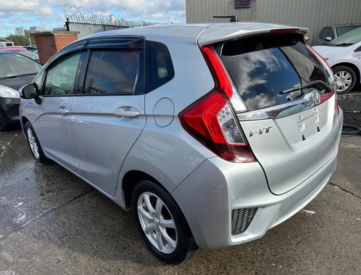 Honda Fit Hatchback, Petrol Hybrid, 2015, Silver