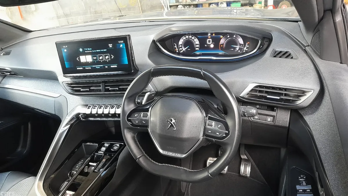 Peugeot 3008 MPV, Diesel, 2023, Grey