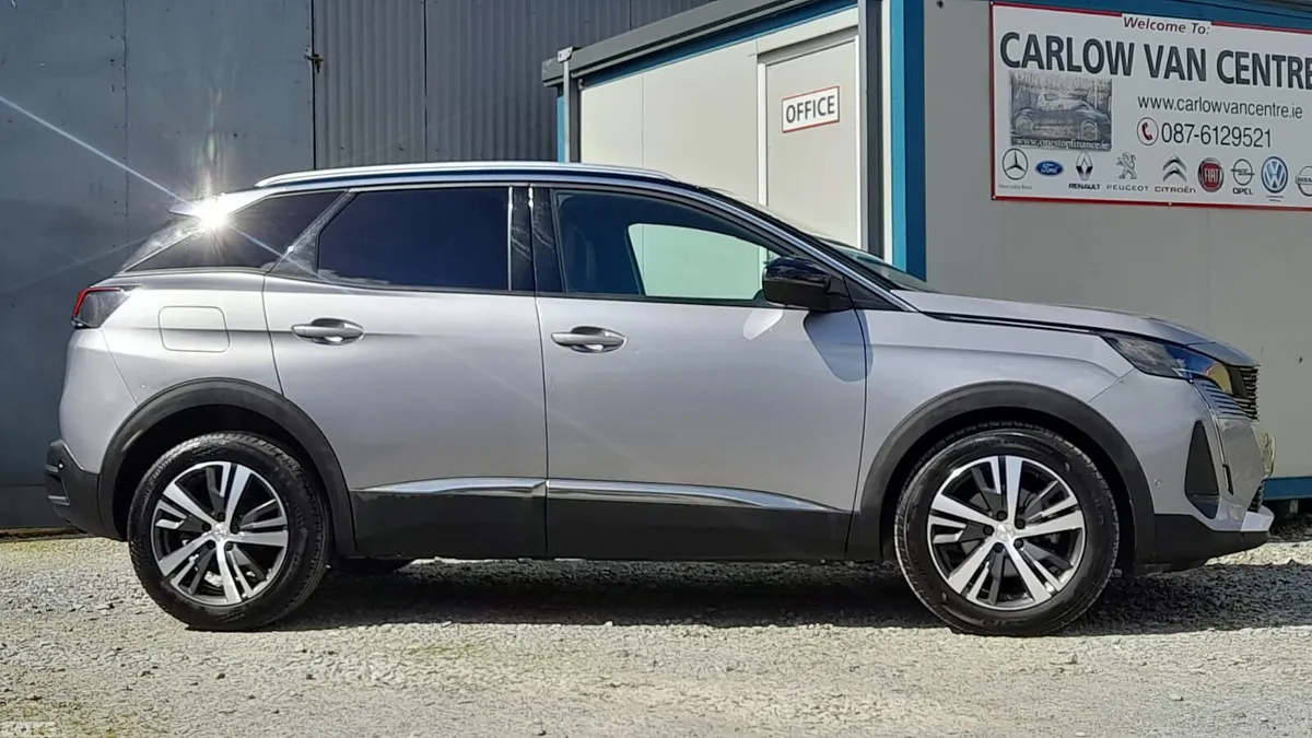 Peugeot 3008 MPV, Diesel, 2023, Grey