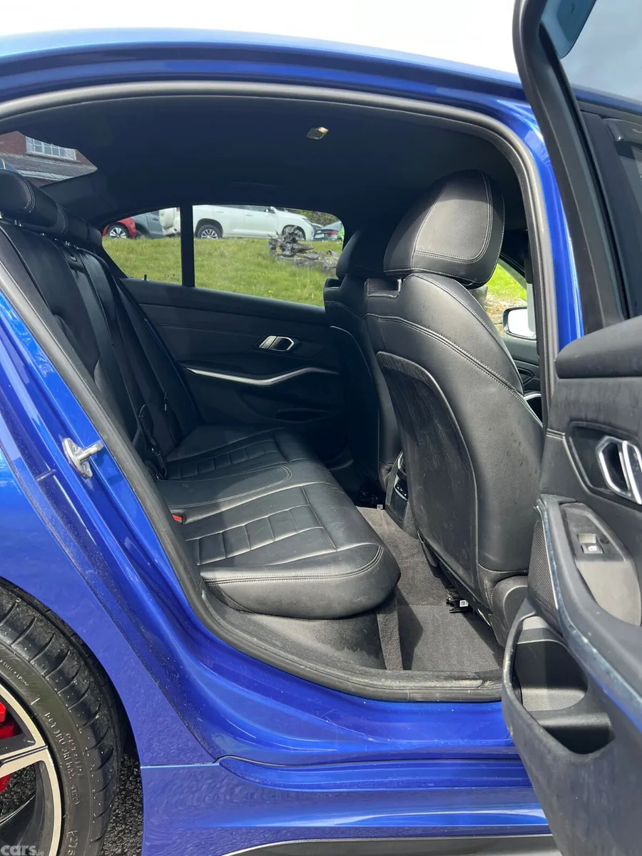 BMW 3-Series Saloon, Diesel, 2019, Blue
