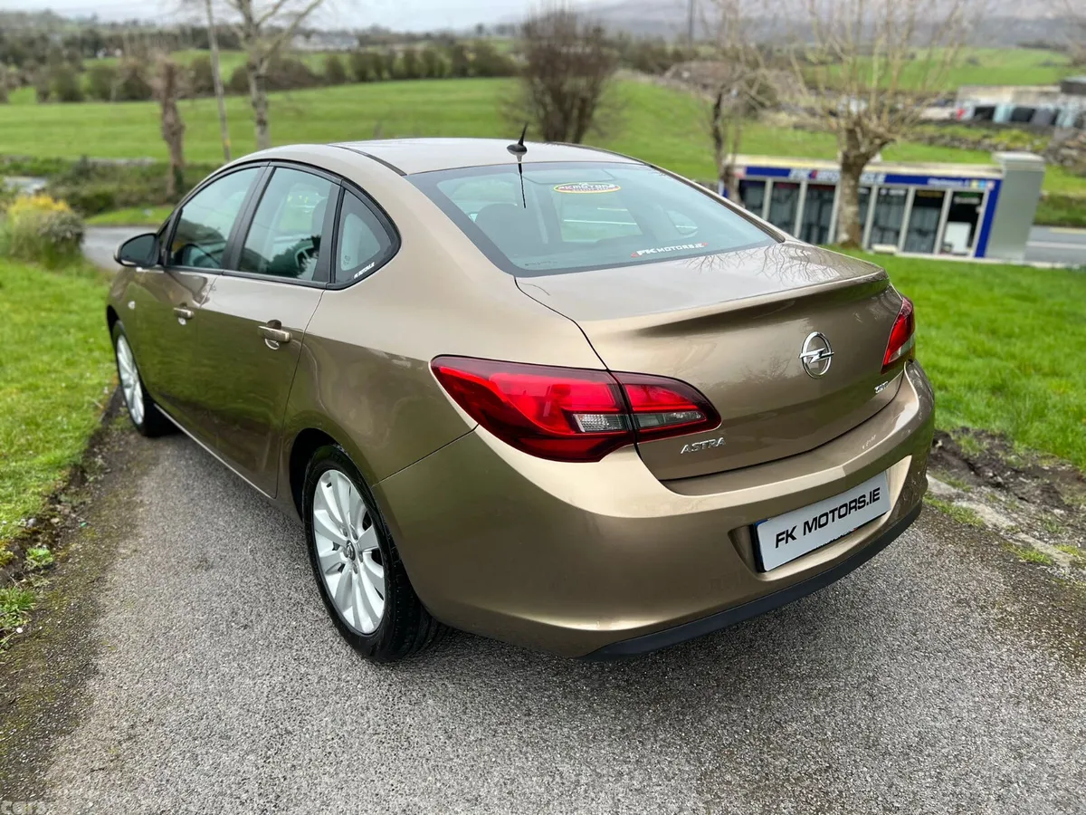 Opel Astra Saloon, Diesel, 2013, Bronze