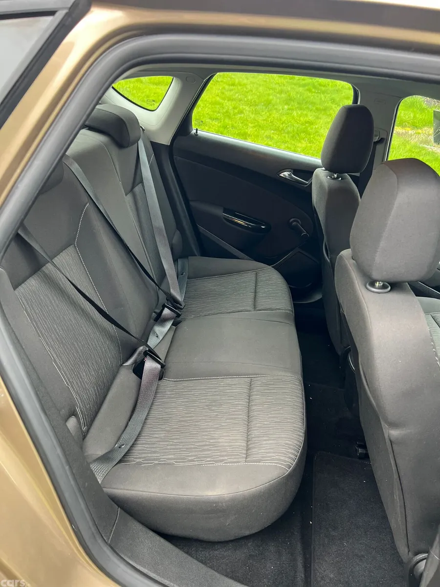 Opel Astra Saloon, Diesel, 2013, Bronze