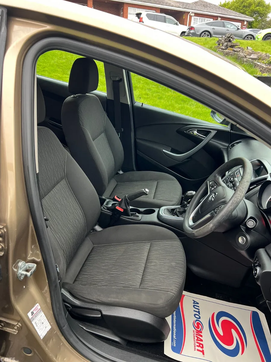Opel Astra Saloon, Diesel, 2013, Bronze