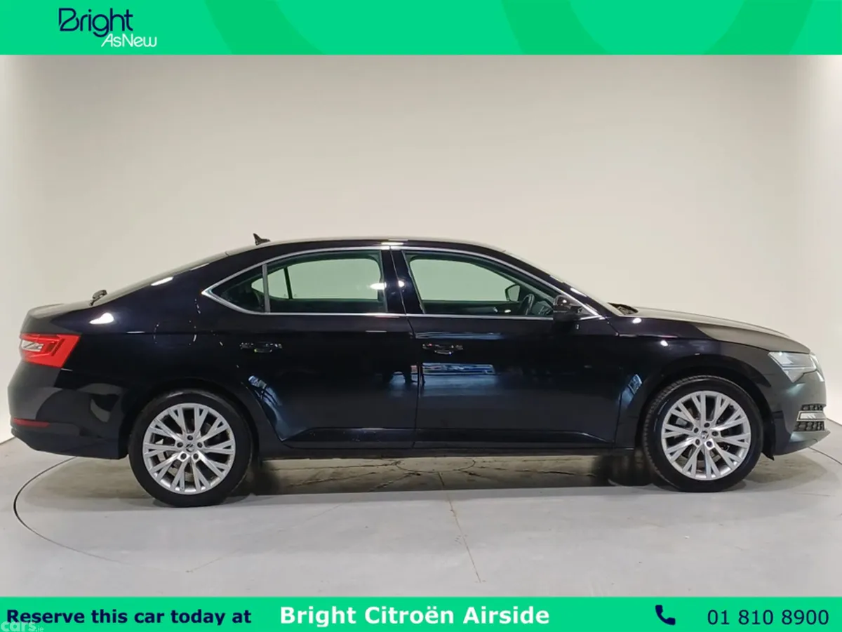 Skoda Superb Hatchback, Petrol, 2023, Black