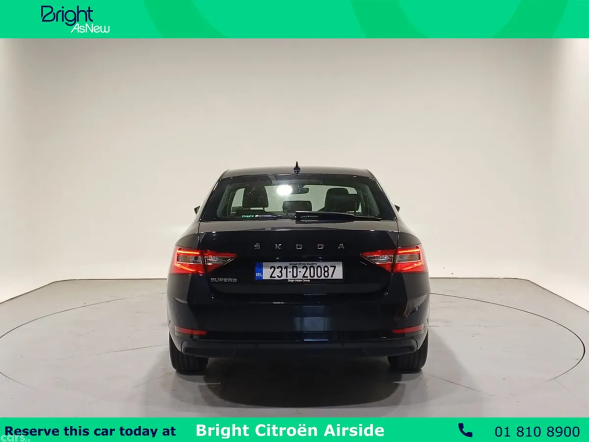 Skoda Superb Hatchback, Petrol, 2023, Black
