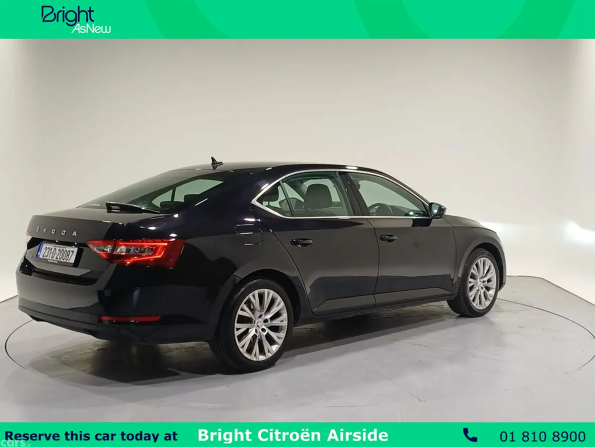 Skoda Superb Hatchback, Petrol, 2023, Black
