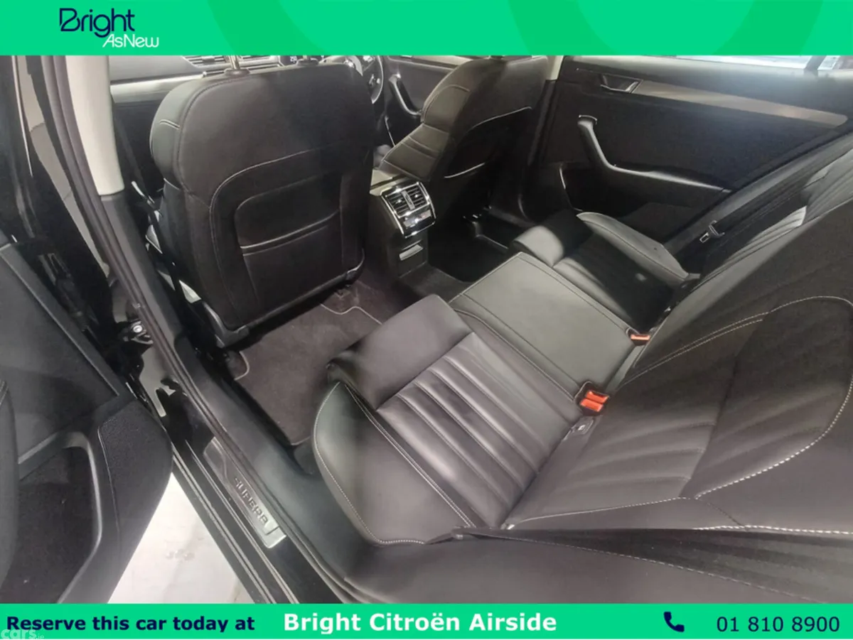 Skoda Superb Hatchback, Petrol, 2023, Black