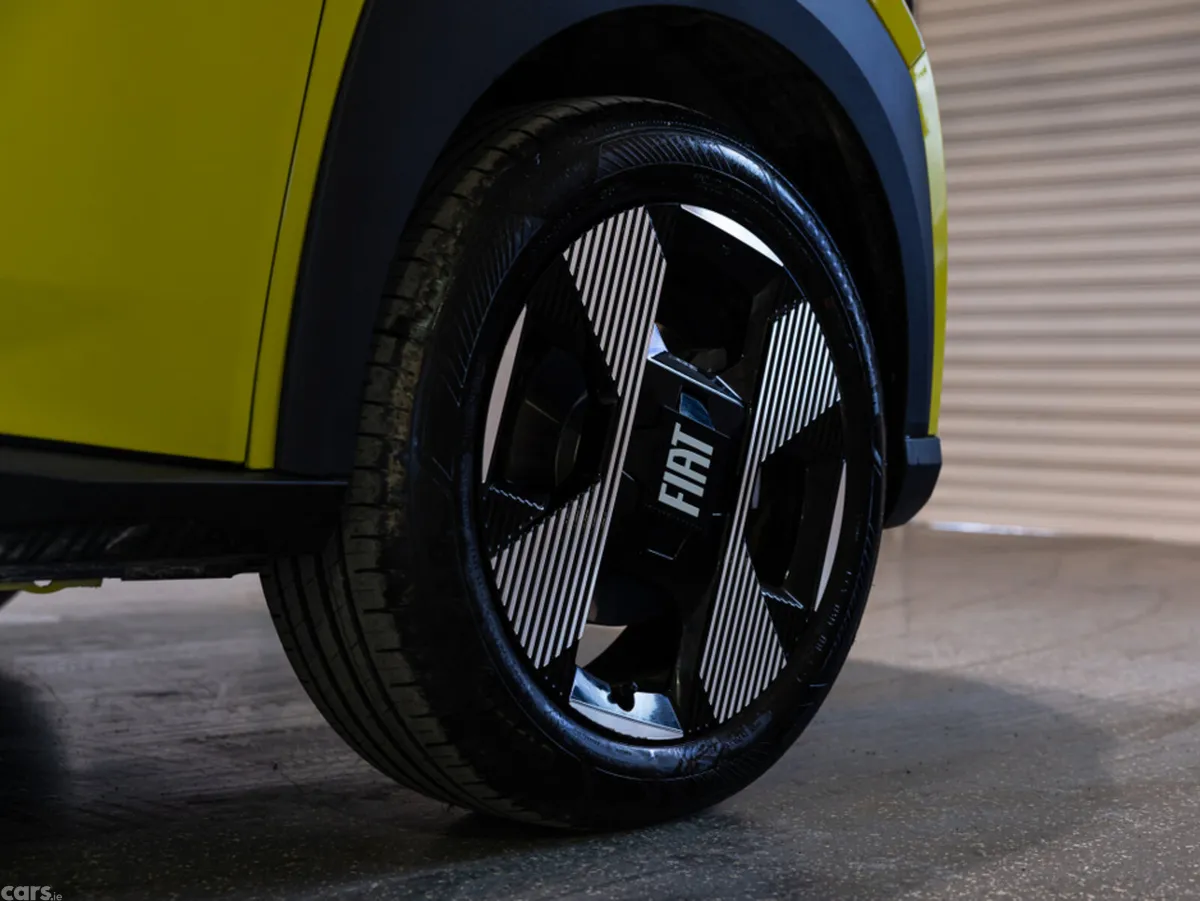 Fiat Grande Panda Hatchback, Petrol Hybrid, 2026, Yellow