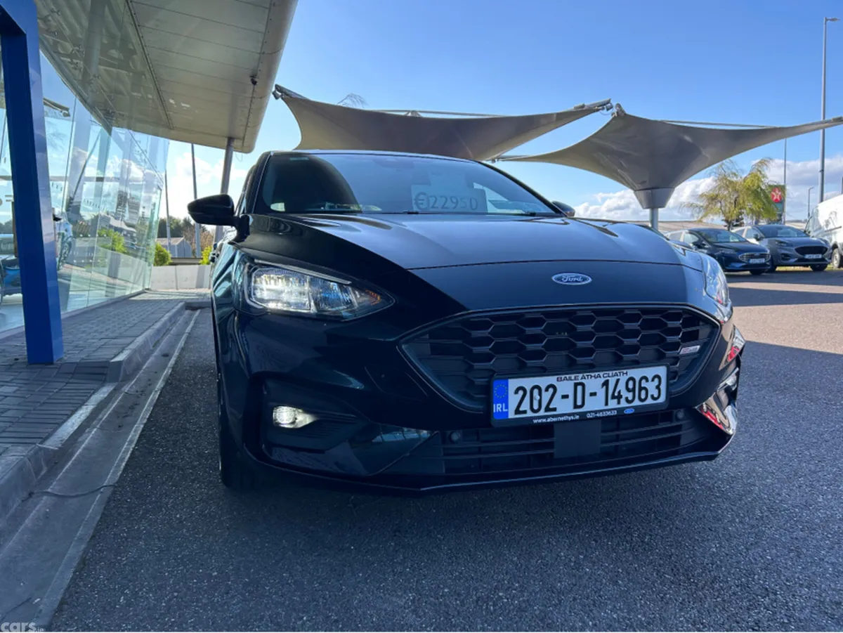 Ford Focus Hatchback, Petrol, 2020, Black