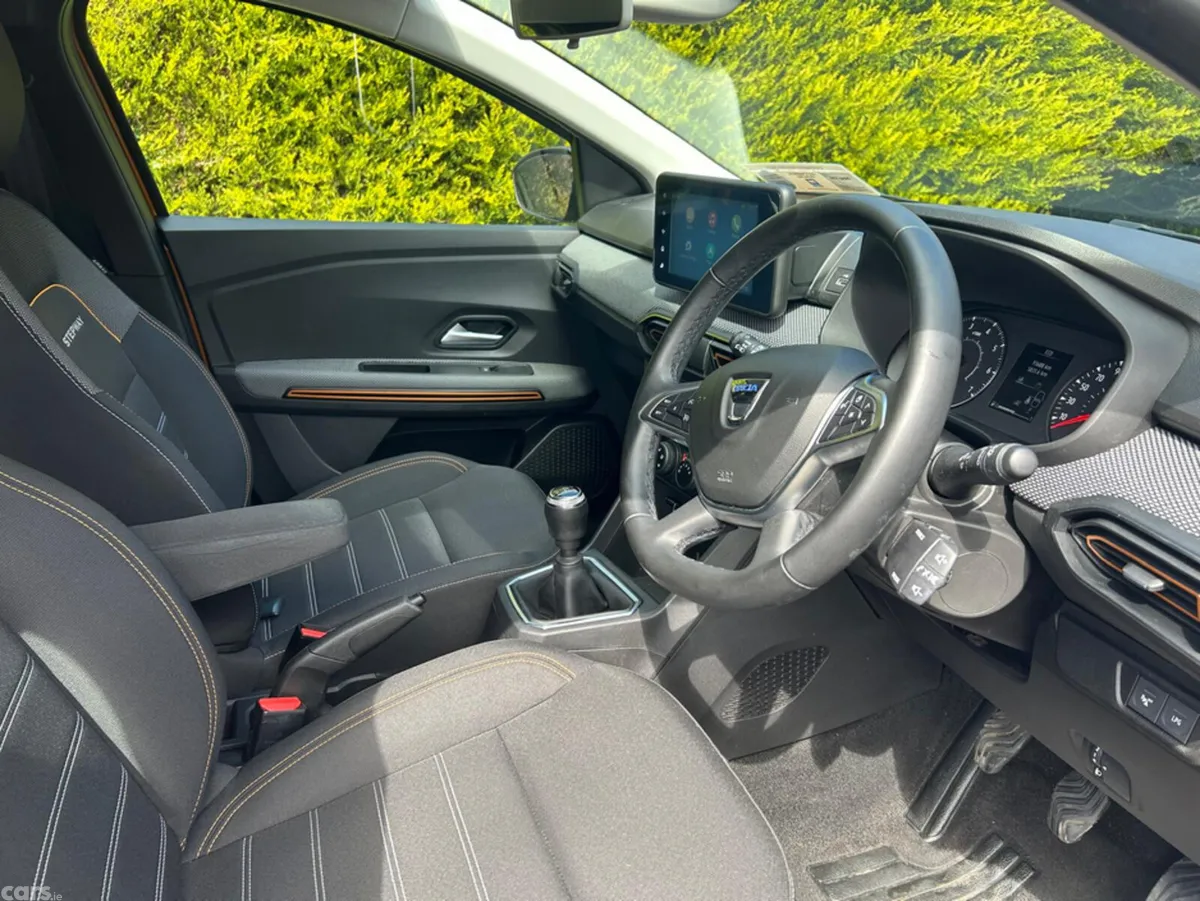 Dacia Sandero Hatchback, Gas, 2021, Orange