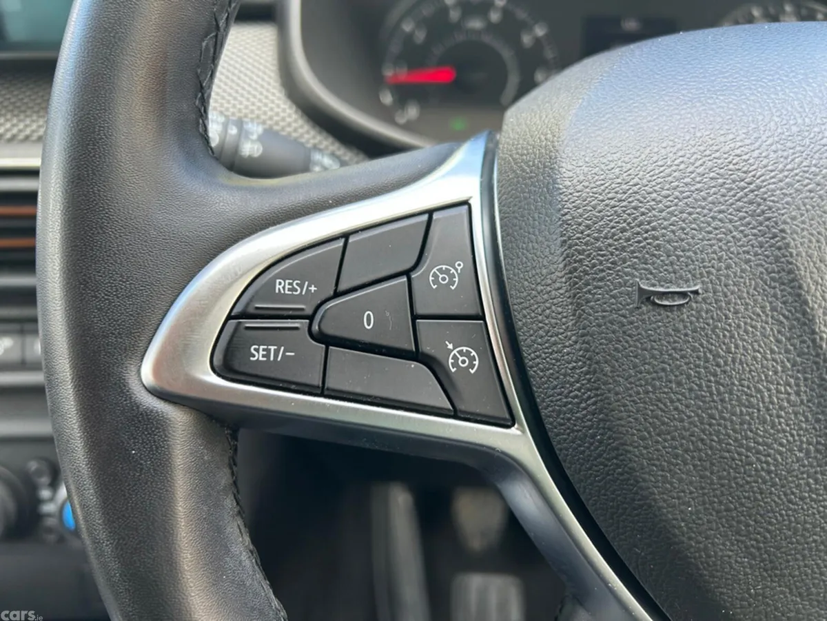 Dacia Sandero Hatchback, Gas, 2021, Orange