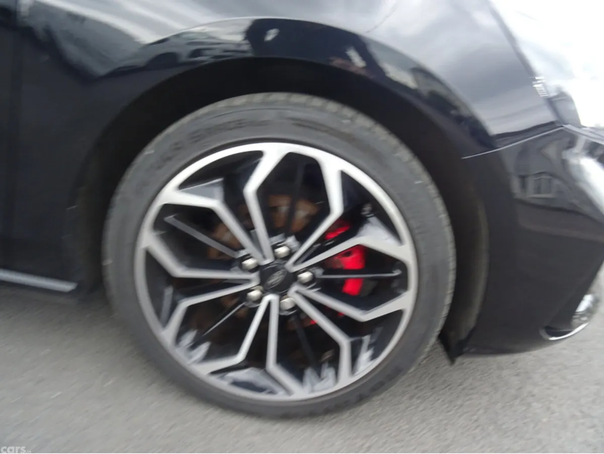 Ford Focus Hatchback, Petrol, 2022, Black