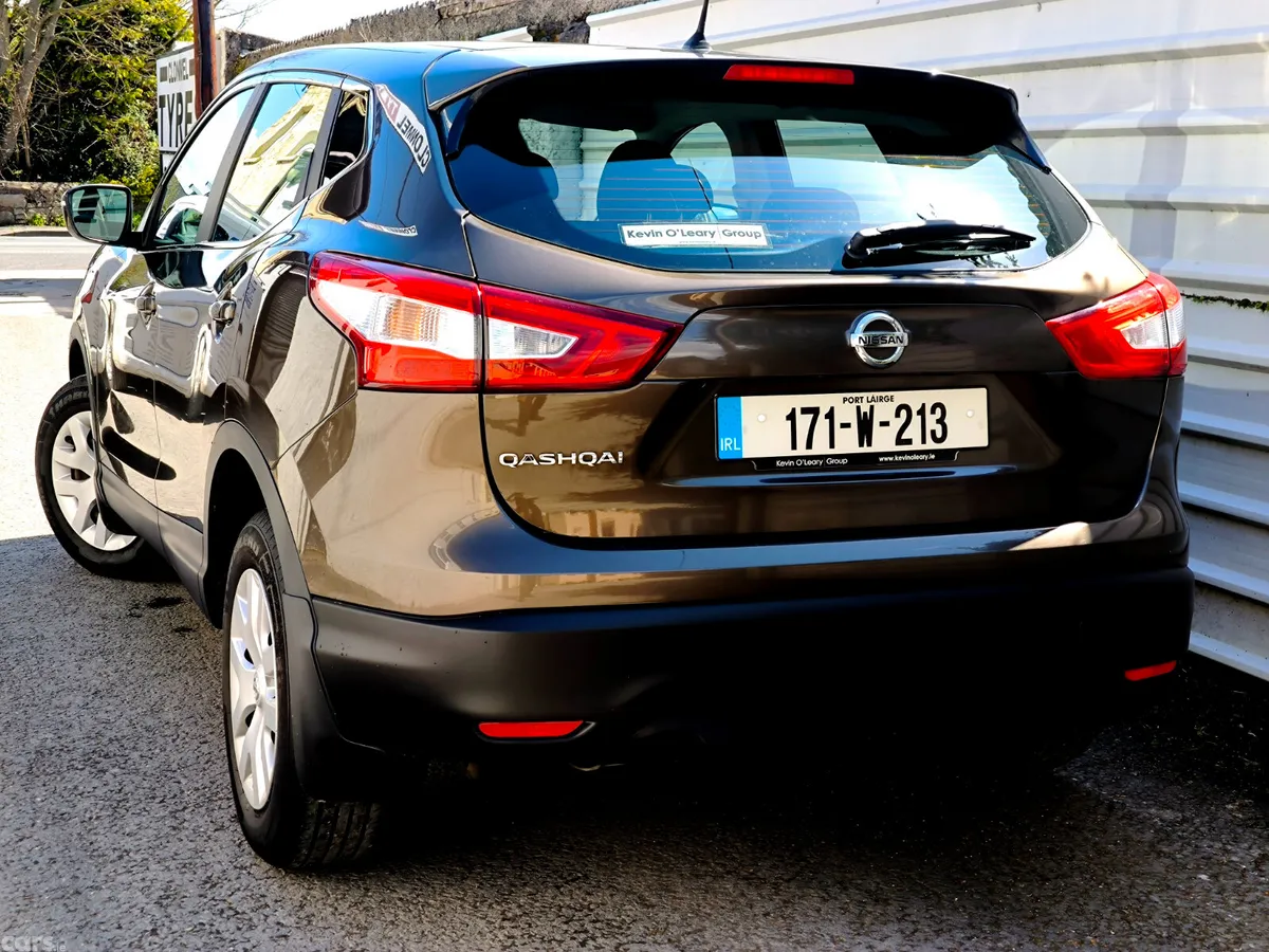Nissan Qashqai SUV, Petrol, 2017, Brown