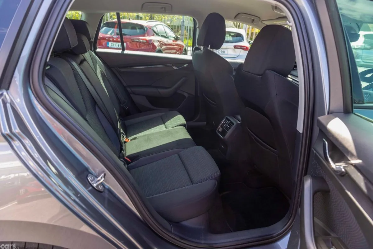 Skoda Octavia Estate, Diesel, 2022, Grey