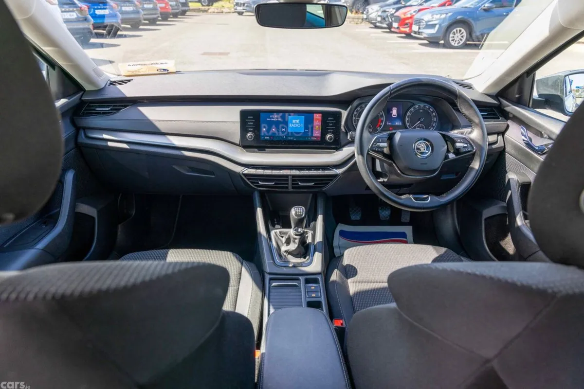 Skoda Octavia Estate, Diesel, 2022, Grey