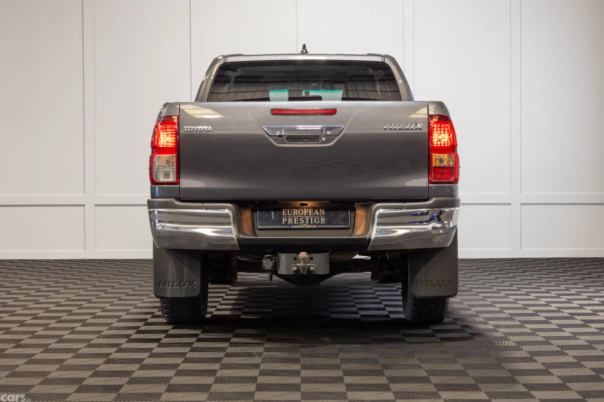 Toyota Hilux Pick Up, Diesel, 2025, Grey