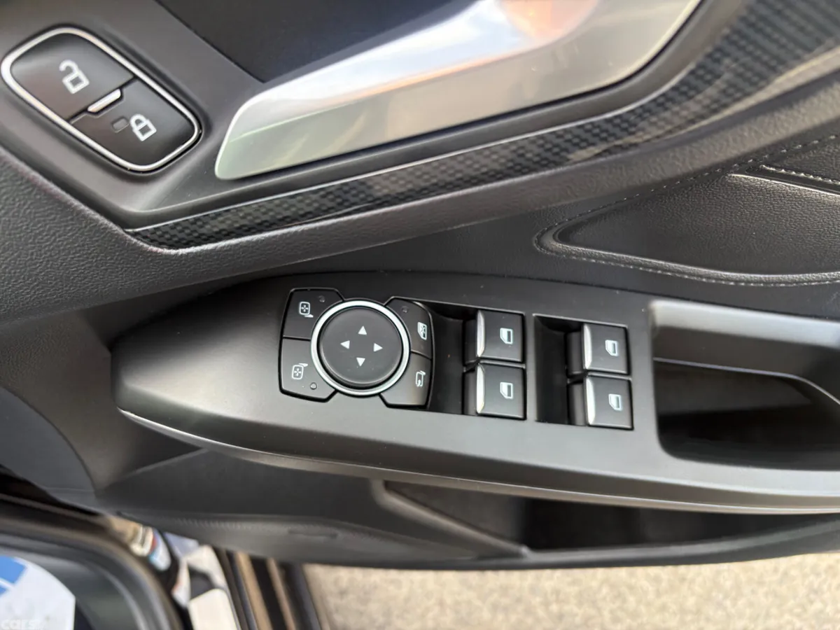 Ford Focus Hatchback, Diesel, 2021, Black