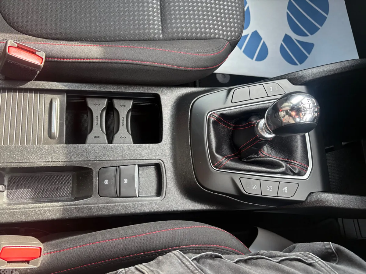 Ford Focus Hatchback, Diesel, 2021, Black
