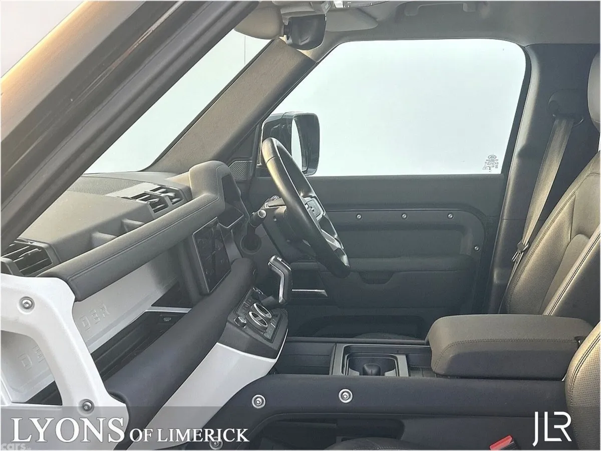 Land Rover Defender SUV, Petrol Plug-in Hybrid, 2023, Black
