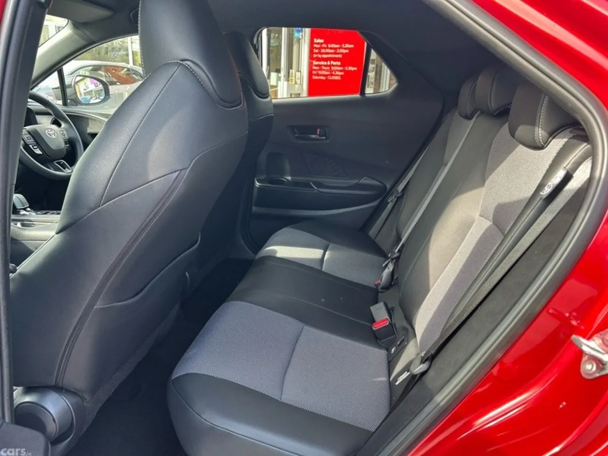 Toyota C-HR SUV, Petrol Hybrid, 2024, Red