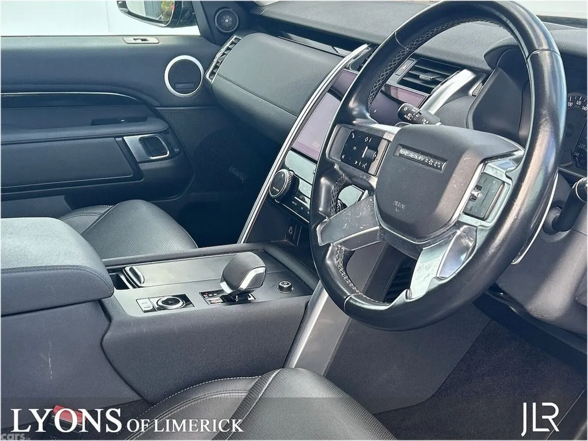 Land Rover Discovery SUV, Diesel, 2023, Grey