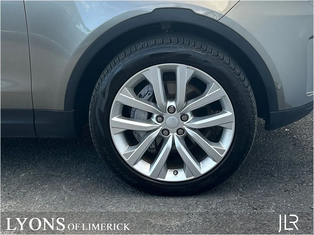 Land Rover Discovery SUV, Diesel, 2023, Grey