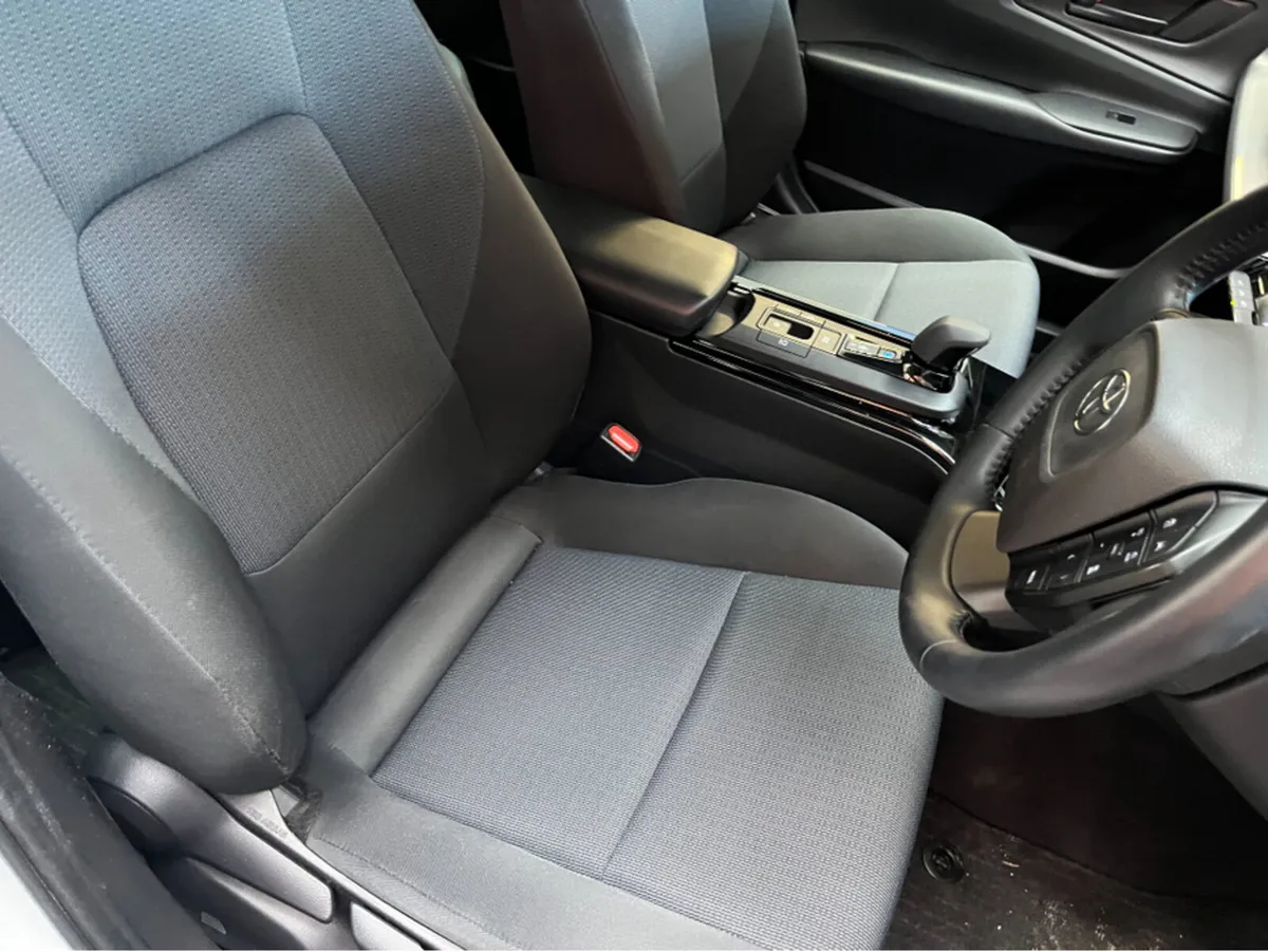 Toyota Prius Estate, Petrol, 2024, White